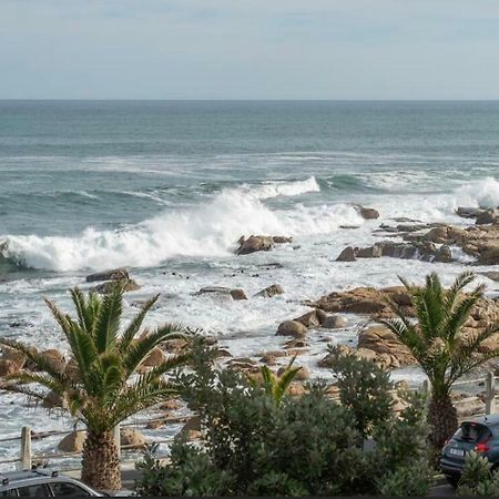 Bantry Beach Luxury Suites Kaapstad Buitenkant foto