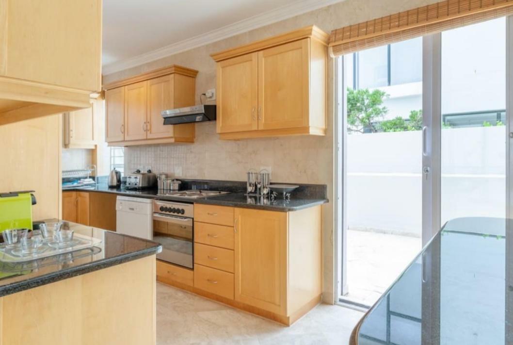 Bantry Beach Luxury Suites Kaapstad Buitenkant foto