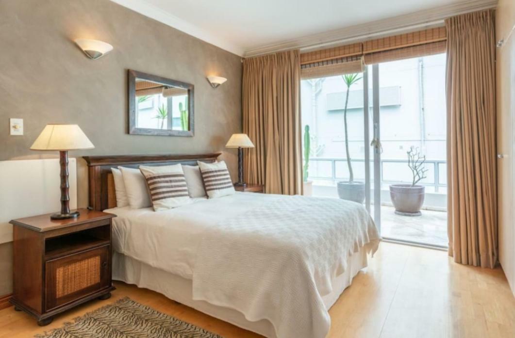 Bantry Beach Luxury Suites Kaapstad Buitenkant foto