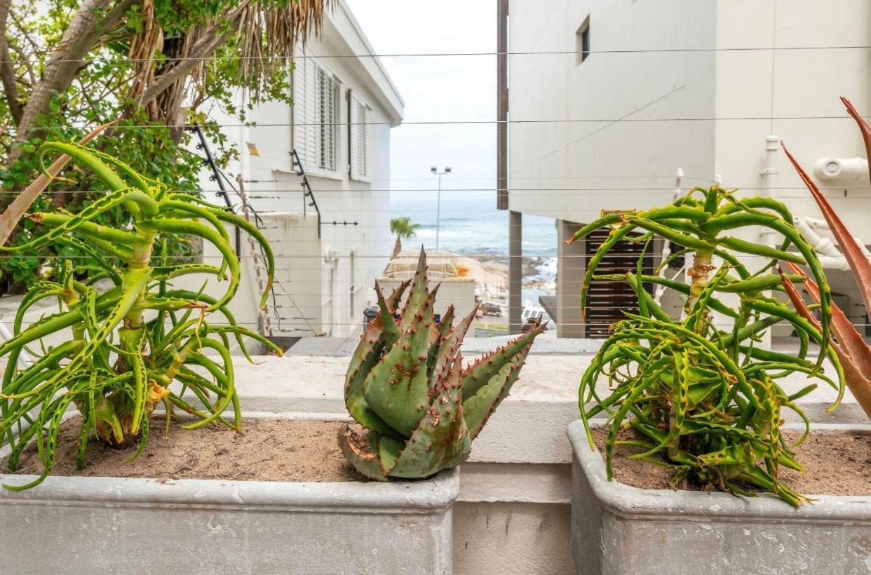 Bantry Beach Luxury Suites Kaapstad Buitenkant foto