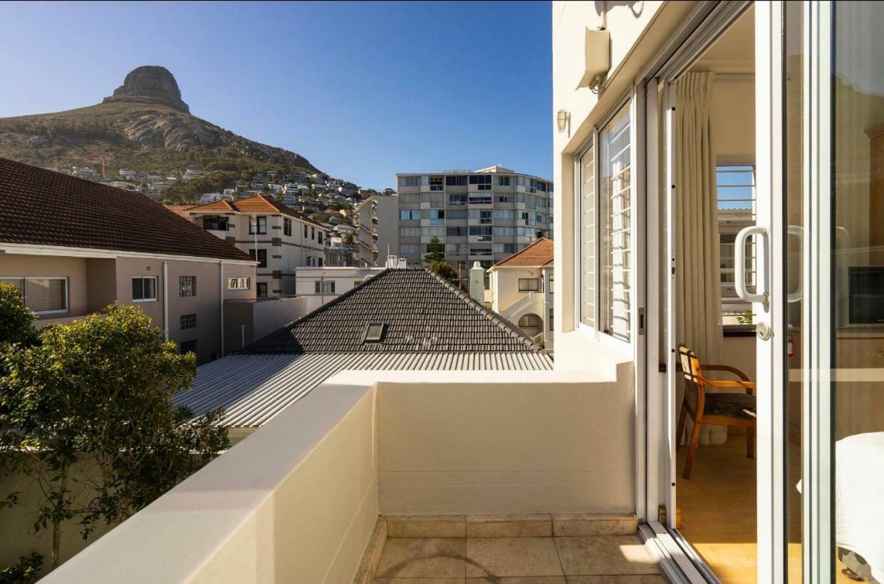 Bantry Beach Luxury Suites Kaapstad Buitenkant foto