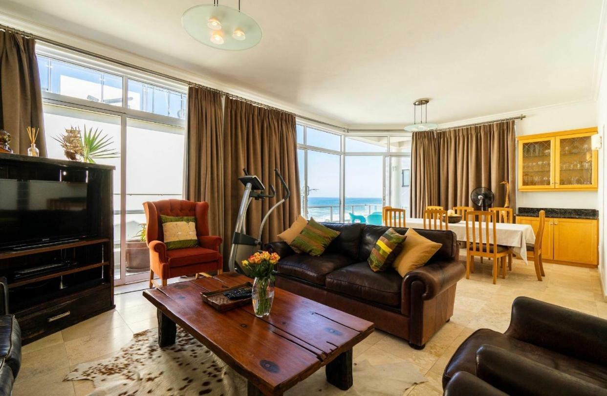 Bantry Beach Luxury Suites Kaapstad Buitenkant foto