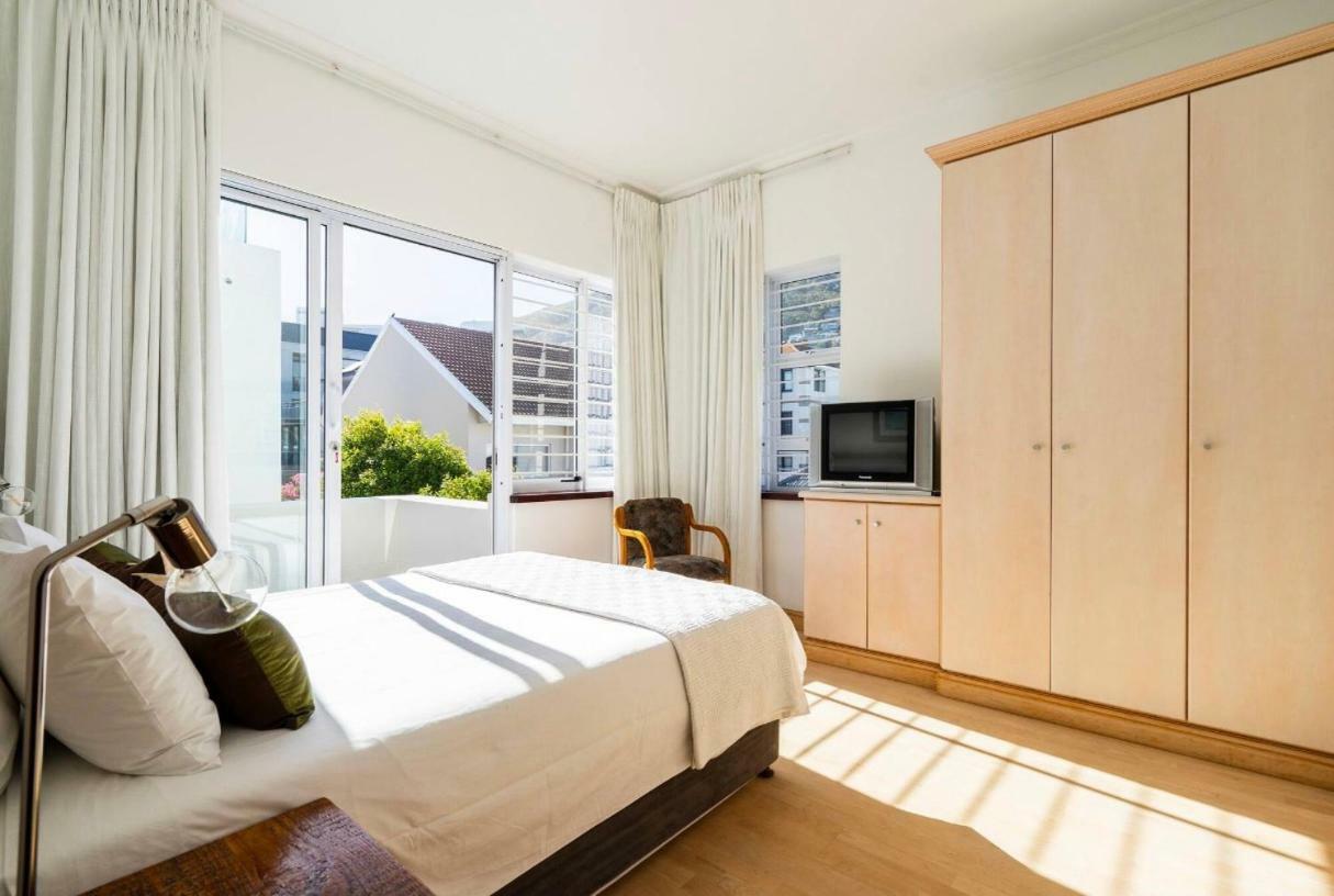 Bantry Beach Luxury Suites Kaapstad Buitenkant foto