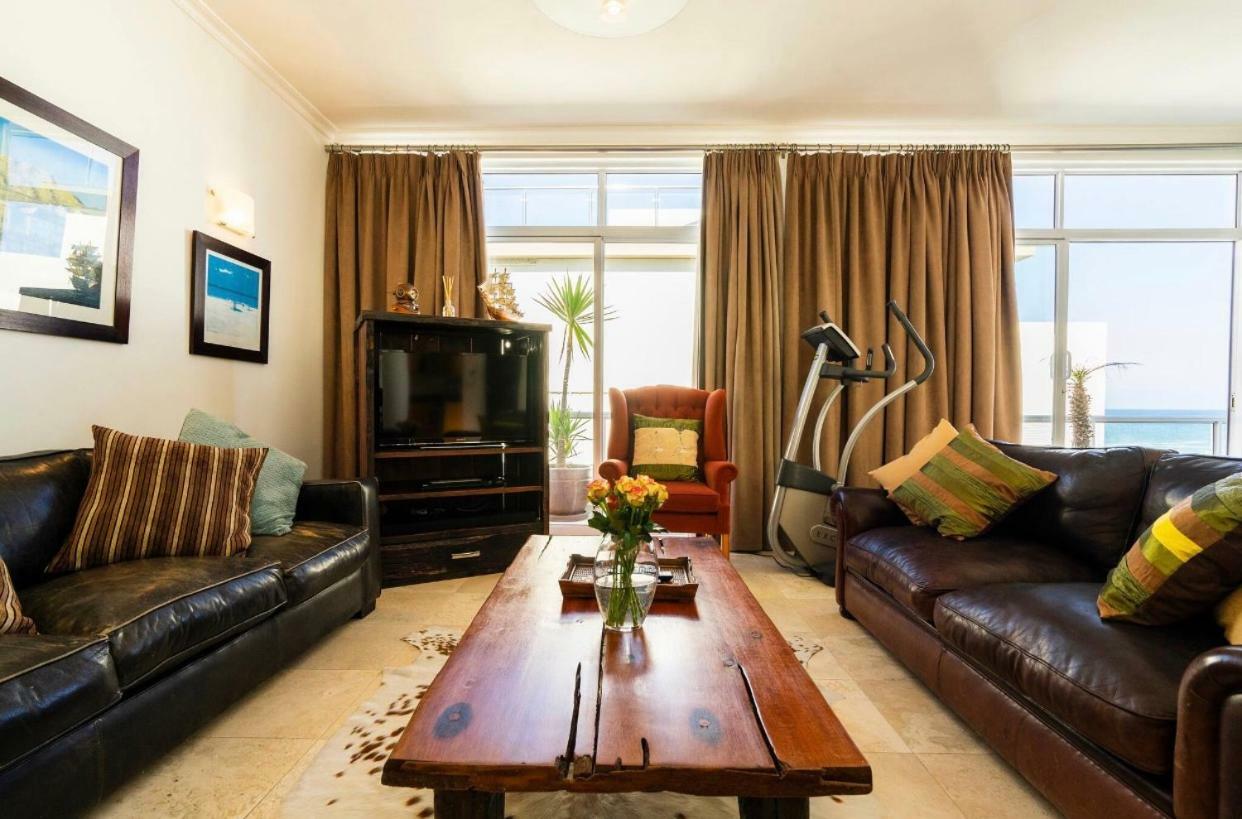 Bantry Beach Luxury Suites Kaapstad Buitenkant foto