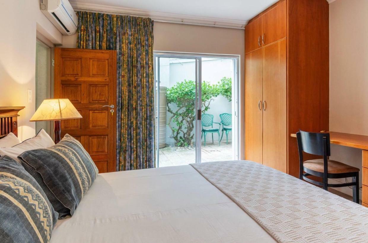 Bantry Beach Luxury Suites Kaapstad Buitenkant foto