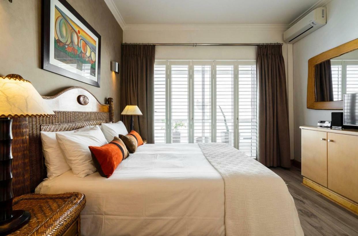 Bantry Beach Luxury Suites Kaapstad Buitenkant foto
